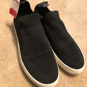 Steve Madden black casual slip ins brand new